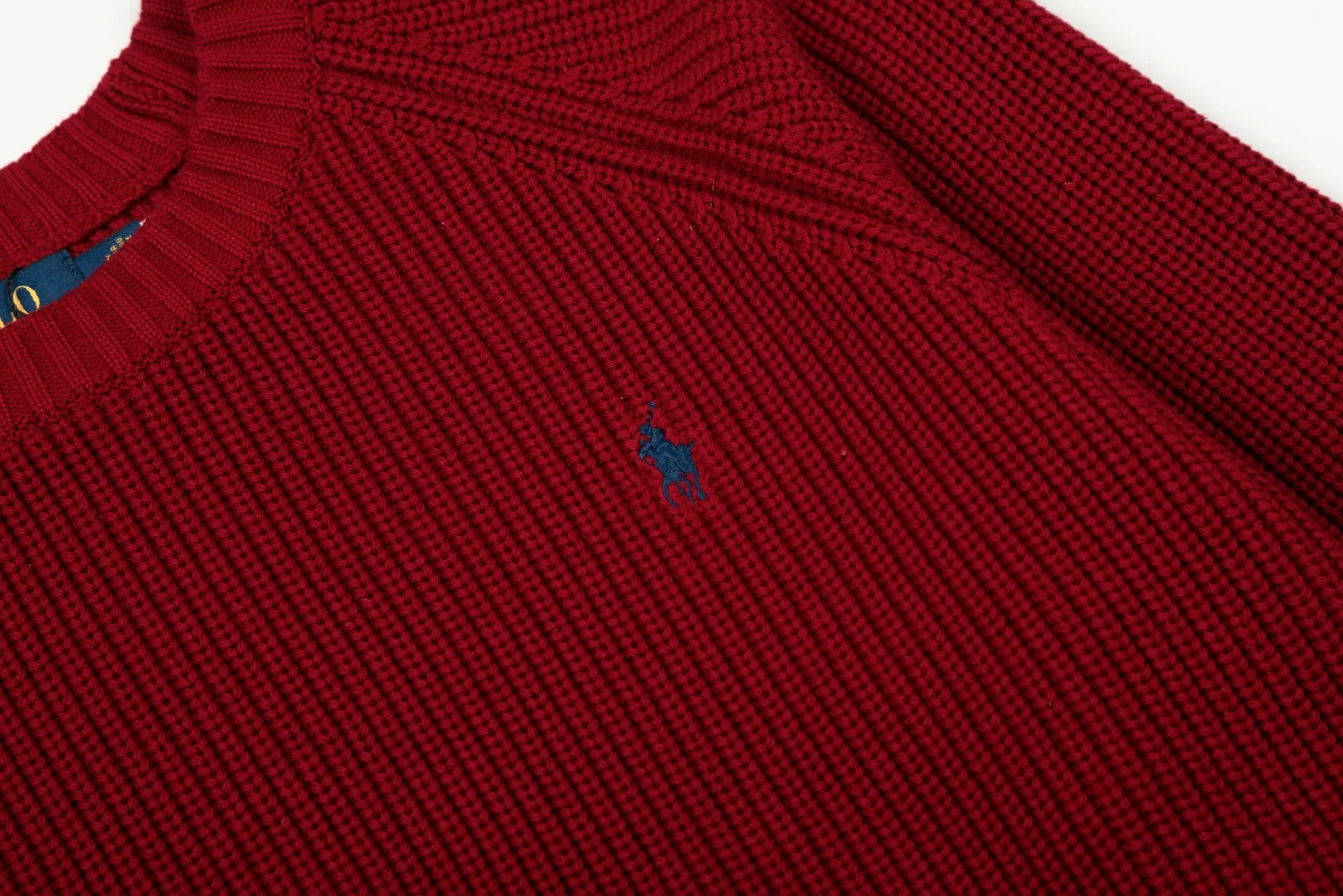 P220 Top quality" Style number: DS812# (not off the shelves all year round) [Ralph Lauren round neck piqué knitted sweater with war horse embroidery on the front and back] ✅Ralph Lauren classic basic versatile round neck pullover sweater for men and women ✅Main supply platform live broadcast Wholesale entity Replenish if out of stock Not removed from the shelves ✅ZP quality 1:1 version Scan the code to enter the GF website Counter quality ✅Detailed quality The only one in Guangzhou Imported quality cotton yarn Mainly high-end, cost-effective, good quality needless to say ✅The version is restored to the original order, the maximum size can be worn up to 200 pounds, loose, comfortable and stress-free ✅The upper body is simple and easy to match, ootd must-have style, good-looking clothes are never picky, a must-have item in the wardrobe is recommended. Size: S-XL Color: White, gray, khaki, navy blue, brown, burgundy, black with white label, black with red label